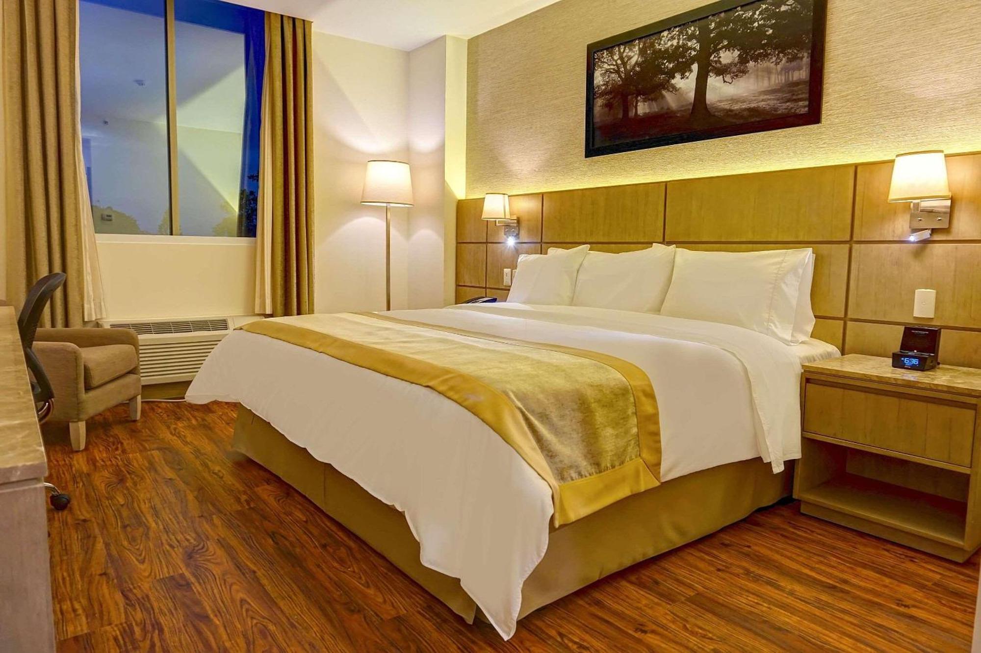 Radisson Hotel Guayaquil Kültér fotó A bedroom